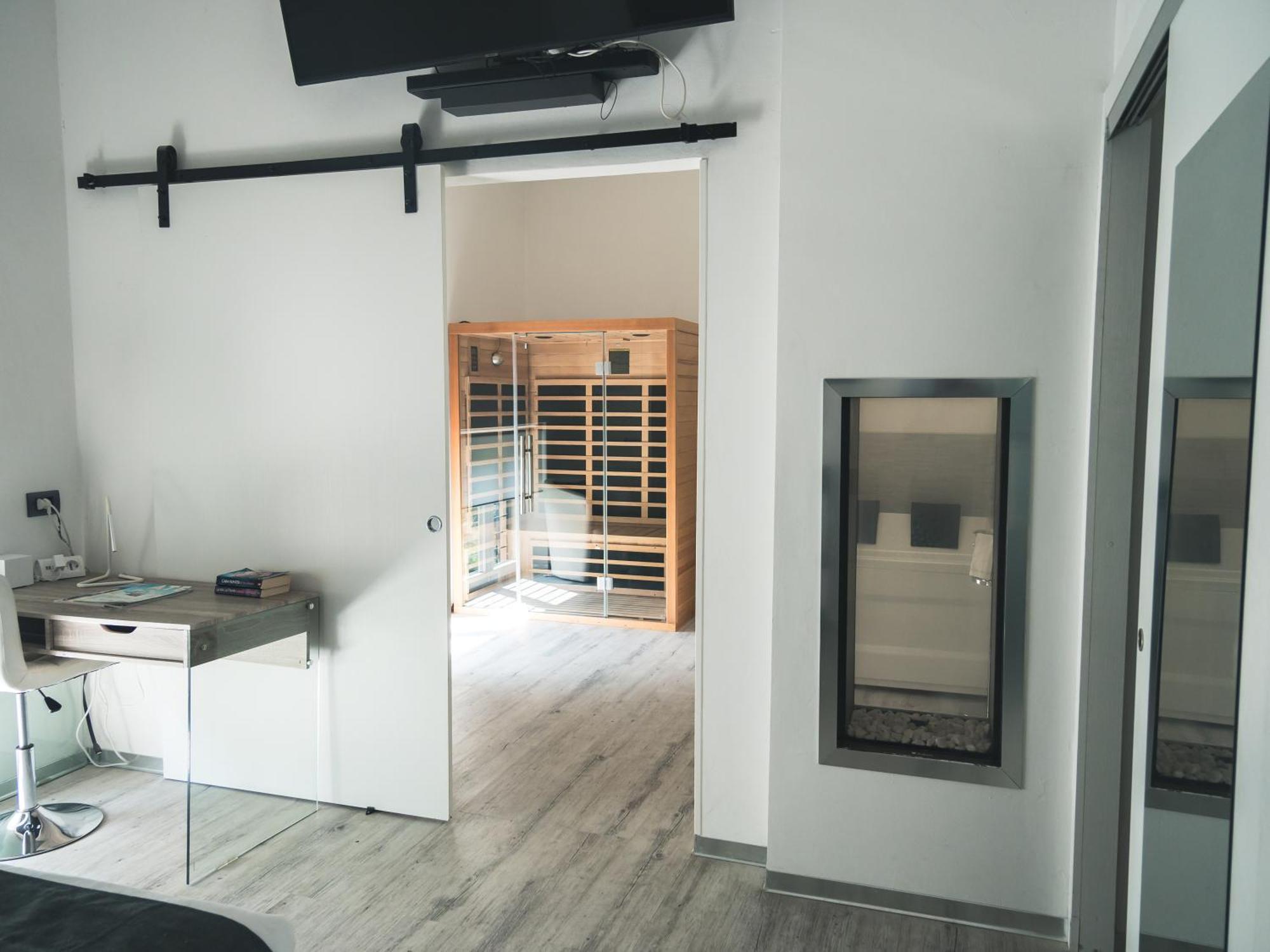Apartment The Secret - First 